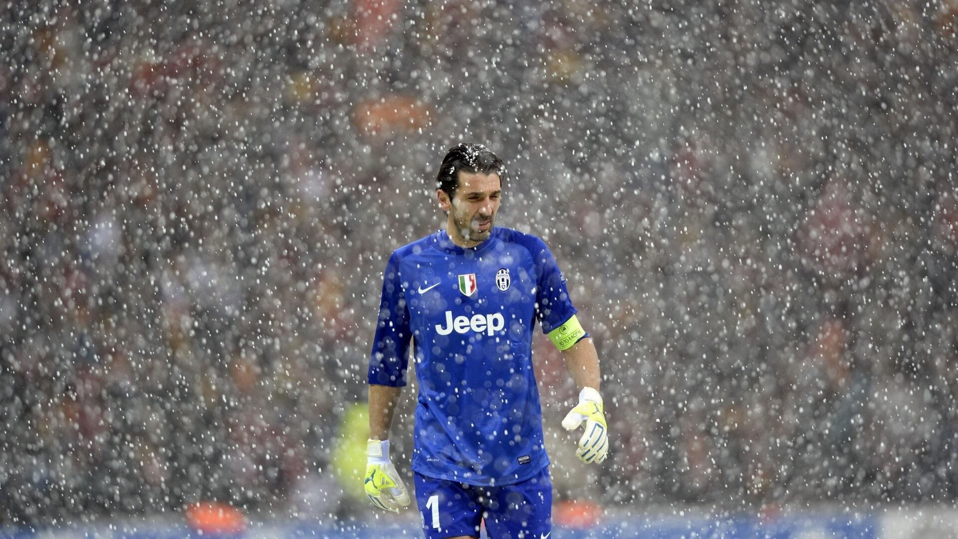 教练组与球员关系密切，促进团队凝聚力，专业的教练员团队