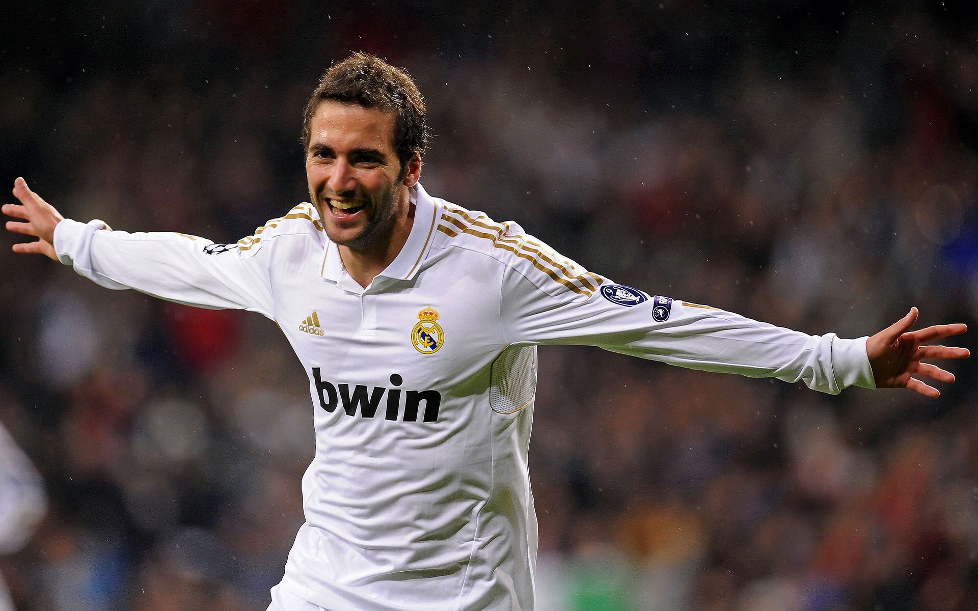 英超战火纷飞：每一次攻门都扣人心弦，英超战术分析